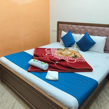 Hotel Holiday Inn Paradise จัณฑีครห์ ภายนอก รูปภาพ