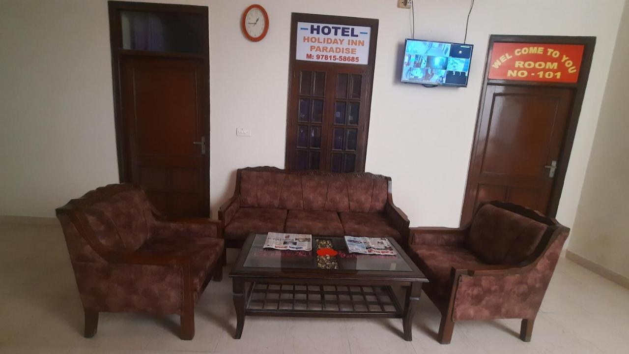 Hotel Holiday Inn Paradise จัณฑีครห์ ภายนอก รูปภาพ